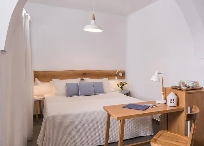 Galini 2* Fira (Santorini)