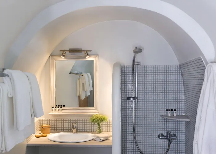 Galini Fira (Santorini)