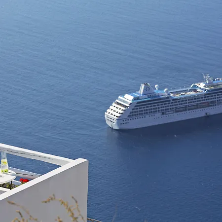 Galini Fira (Santorini)